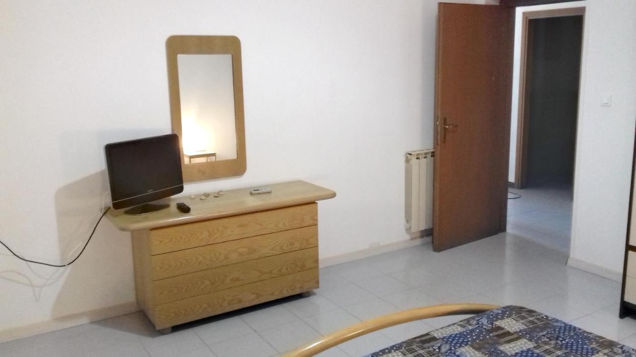 2 Bedrooms Appartement At Pescara 300 M Away From The Beach With Balcony And Wifi Экстерьер фото